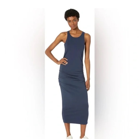 Michael Stars Dresses & Skirts - Michael Stars ⭐️💙⭐️ Navy Midi Dress